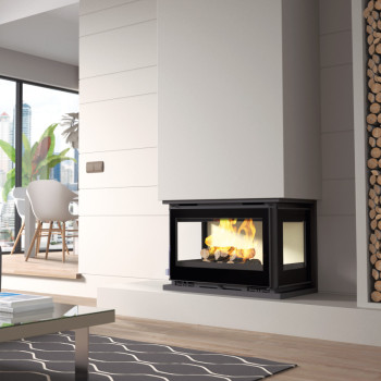 Insert à bois  IT-183 K - ref 702C49 - 80 cm - 13 à 18 kW -  Foyer fonte - Trois côtés vitrés -  Image d'ambiance