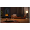Cheminée Sogno 500 Safretti ambiance salon avec conduit décoratif flammes vapeur eau